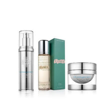 將圖片載入圖庫檢視器 Holiday Gift Set 節日限定套裝 水潤光采醒膚保濕套裝 1 set