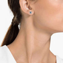 將圖片載入圖庫檢視器 Swarovski 施華洛世奇 SWAROVSKI 施華洛世奇 耳飾 5662143 閃耀冰藍 1pc

